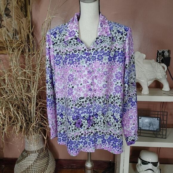 Maggie Sweet Size Medium M Floral Purple Floral Flower Button Up Blouse - Picture 1 of 11